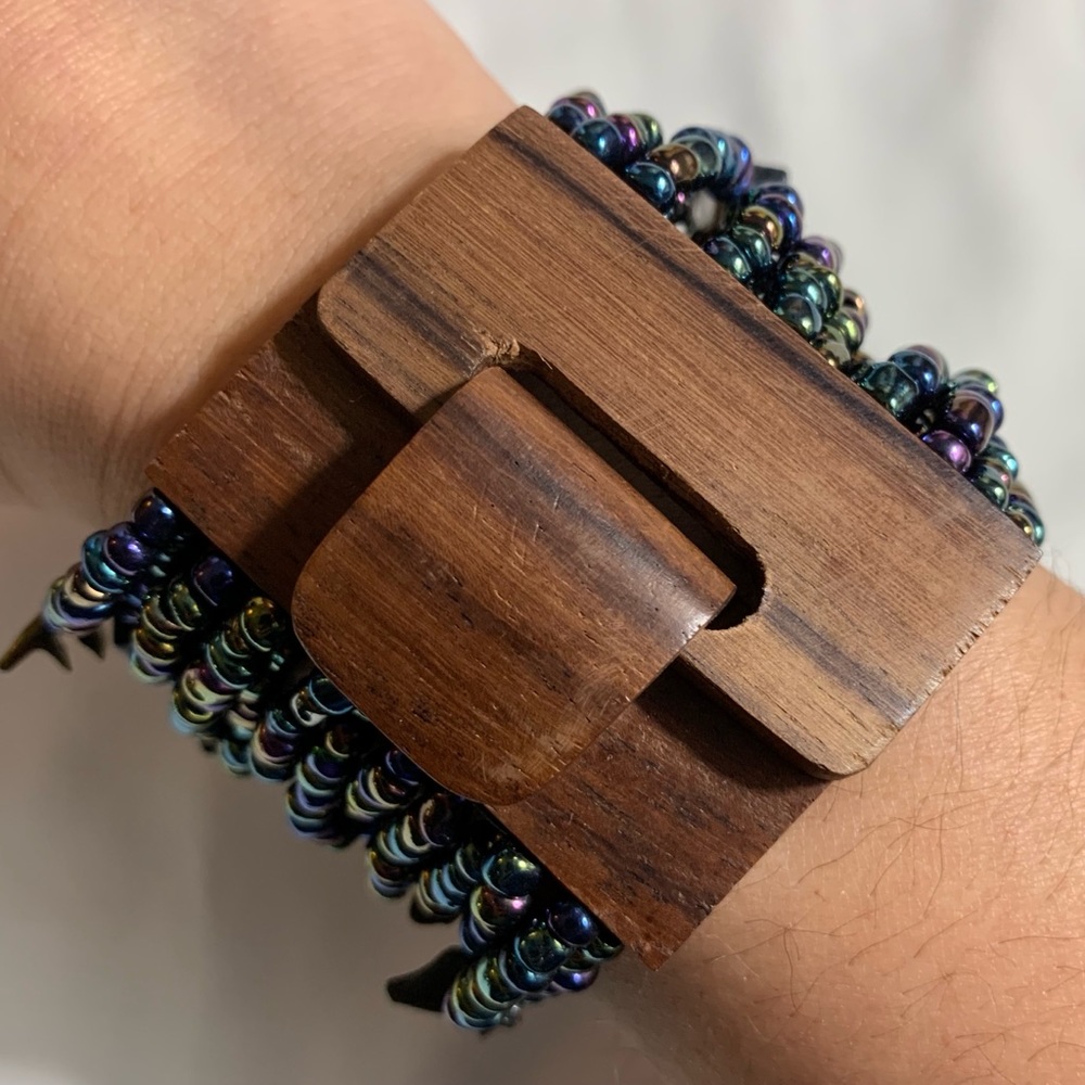 Peacock Shell Seed Bead Wooden Buckle Boho Cuff - Picture 2 of 7